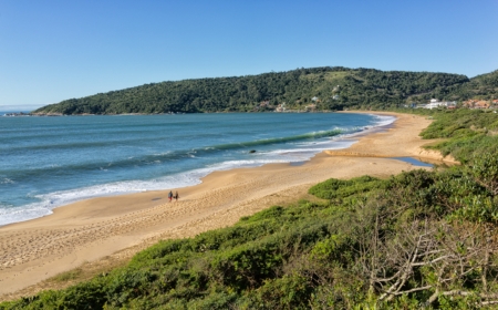 conheca-a-praia-de-taquaras-de-balneario-camboriu.jpg