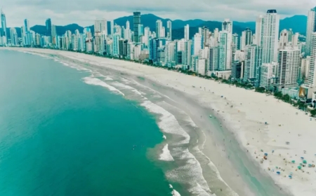 por-que-vale-a-pena-conhecer-a-praia-central-de-balneario-camboriu.jpg