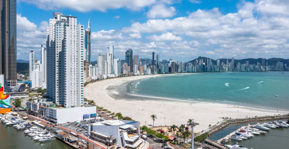 praia-barra-sul-balneario-camboriu.jpg